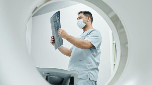 Radioprotezione, ridurre i rischi delle radiografie
